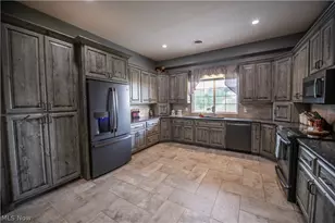 9918 Ridge Rd SE, Uhrichsville, OH 44683 - Photo 8