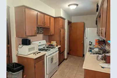 1124 W 37th Street, Lorain, OH 44052 - Photo 6
