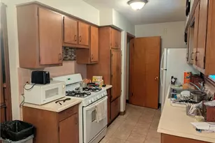 1124 W 37th St, Lorain, OH 44052 - Photo 6
