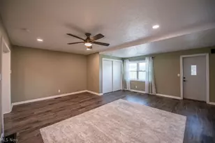 1135 Eastport Ave, Uhrichsville, OH 44683 - Photo 12