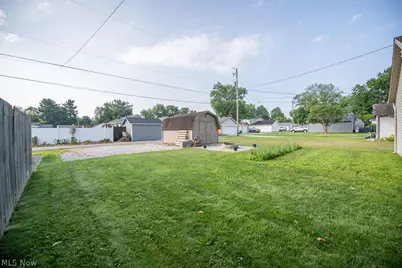 1135 Eastport Avenue, Uhrichsville, OH 44683 - Photo 8