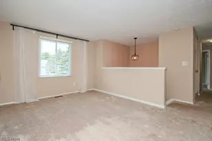 10015 Windjammer Trail, Aurora, OH 44202 - Photo 6