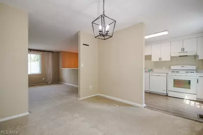 10015 Windjammer Trail, Aurora, OH 44202 - Photo 12