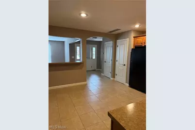 15 Town Square Boulevard, Columbiana, OH 44408 - Photo 12