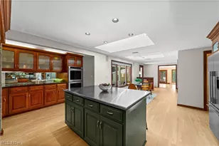17525 Haskins Rd, Chagrin Falls, OH 44023 - Photo 6