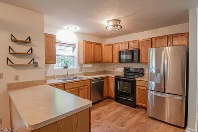 1270 Delia Avenue, Akron, OH 44320 - Photo 8