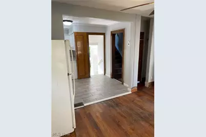 493 Rentschler Street, Akron, OH 44304 - Photo 2