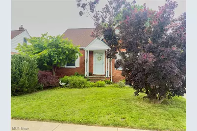 220 E 327th Street, Willowick, OH 44095 - Photo 1