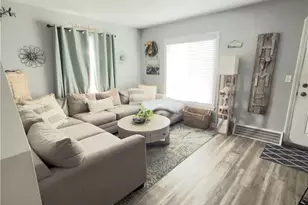 220 E 327th St, Willowick, OH 44095 - Photo 6