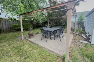 220 E 327th St, Willowick, OH 44095 - Photo 36