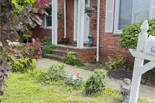 220 E 327th St, Willowick, OH 44095 - Photo 2