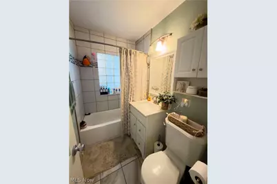 220 E 327th Street, Willowick, OH 44095 - Photo 14