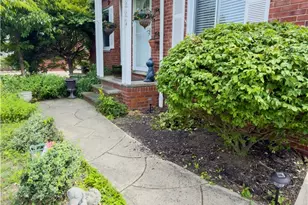 220 E 327th St, Willowick, OH 44095 - Photo 32