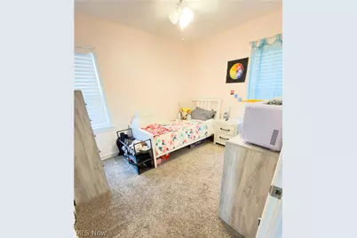 220 E 327th Street, Willowick, OH 44095 - Photo 10