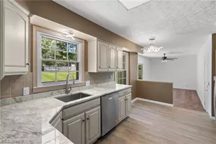 3865 Silverwood Dr, Stow, OH 44224 - Photo 8
