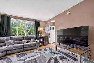 29408 Luxona Ave, Wickliffe, OH 44092 - Photo 4