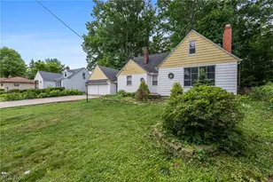 29408 Luxona Ave, Wickliffe, OH 44092 - Photo 2