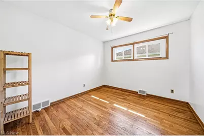 28626 Forest Road, Willowick, OH 44095 - Photo 12
