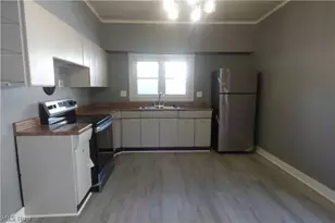 734 Main St, Bridgeport, OH 43912 - Photo 4