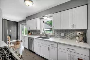 1295 Cherry Ln, Brunswick, OH 44212 - Photo 2