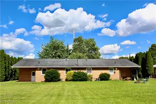 1645 California Ave, Louisville, OH 44641 - Photo 2