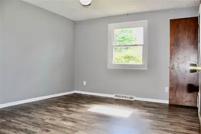 1645 California Avenue, Louisville, OH 44641 - Photo 6