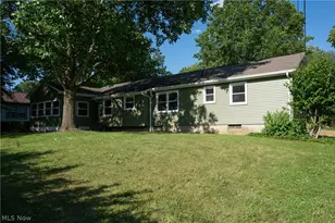 4126 Stratford Rd, Youngstown, OH 44512 - Photo 4