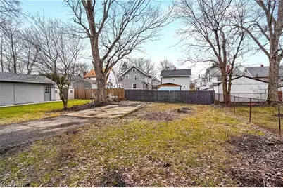 1155 Big Falls Avenue, Akron, OH 44310 - Photo 4