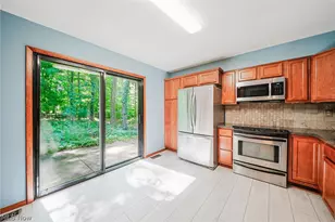 5950 Bayberry Cir, North Ridgeville, OH 44039 - Photo 4