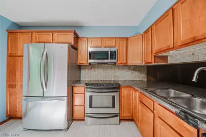 5950 Bayberry Circle, North Ridgeville, OH 44039 - Photo 2