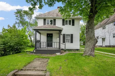 1424 S Liberty Avenue, Alliance, OH 44601 - Photo 2