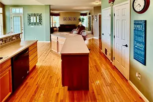 37663 Stoney Lake Dr, North Ridgeville, OH 44039 - Photo 10