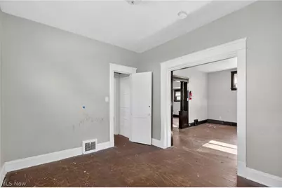 7425 Indiana Avenue, Loveland, OH 44105 - Photo 16