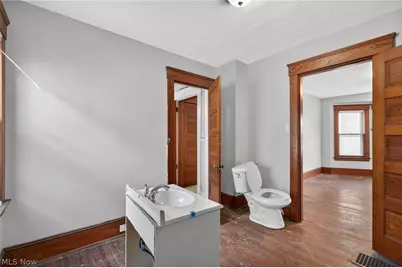 7425 Indiana Avenue, Loveland, OH 44105 - Photo 10