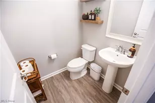 9387 Nash Ln, North Ridgeville, OH 44039 - Photo 16