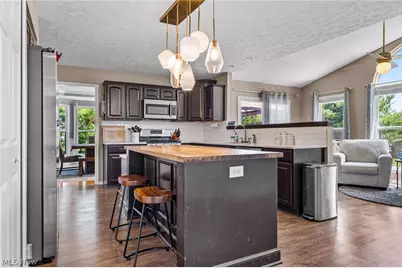 9195 Victoria Lane, North Ridgeville, OH 44039 - Photo 14