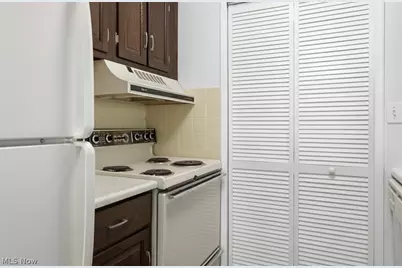 2549 Royal County Down #15A, Uniontown, OH 44685 - Photo 14