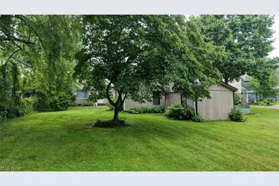305 Main Street W, Beach City, OH 44608 - Photo 40