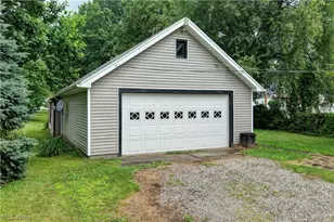 305 Main St W, Beach City, OH 44608 - Photo 30