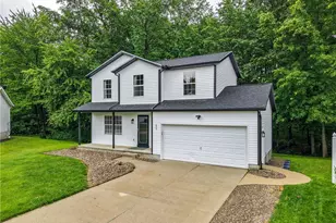 653 Diamond Cir, Ravenna, OH 44266 - Photo 2