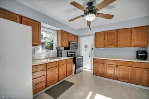 8375 Nowlen St, Mentor, OH 44060 - Photo 12