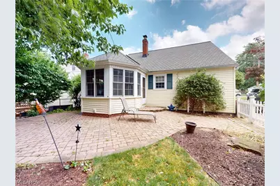 2182 Buena Vista Drive, Wickliffe, OH 44092 - Photo 2