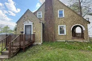 918 Frederick Blvd, Akron, OH 44320 - Photo 1