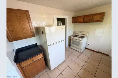 918 Frederick Boulevard, Akron, OH 44320 - Photo 12