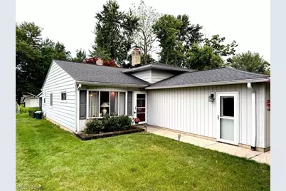 46 E Shore Boulevard, Eastlake, OH 44095 - Photo 2
