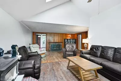 41 Gaylord Drive, Munroe Falls, OH 44262 - Photo 8