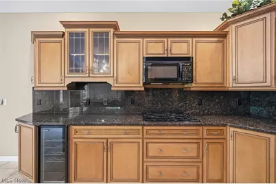 9628 Scottsdale Drive, Grandview Heights, OH 44147 - Photo 12