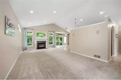 9628 Scottsdale Drive, Grandview Heights, OH 44147 - Photo 4
