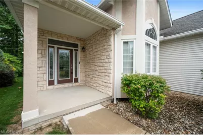 9628 Scottsdale Drive, Grandview Heights, OH 44147 - Photo 2