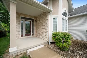 9628 Scottsdale Dr, Grandview Heights, OH 44147 - Photo 2